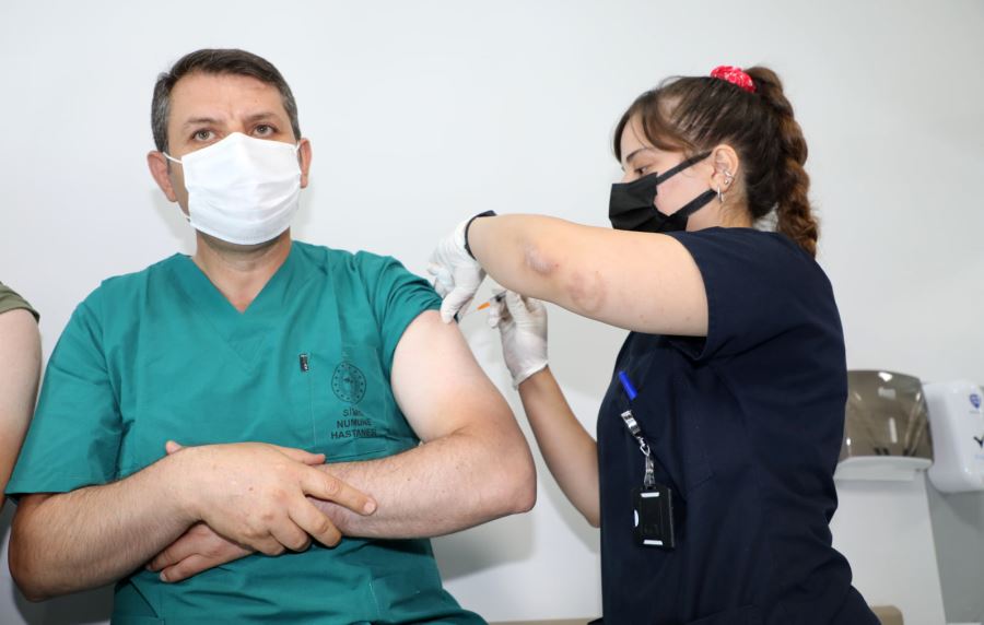 HASTANE AŞISIZLARLA DOLU (VİDEO)