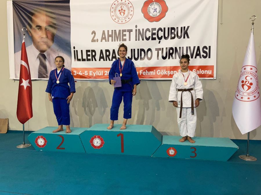 JUDO TAKIMI 11 MADALYA KAZANDI