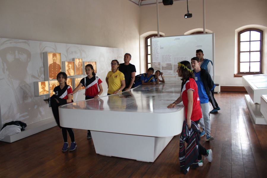 MÜZELERE İLGİ DÜŞTÜ