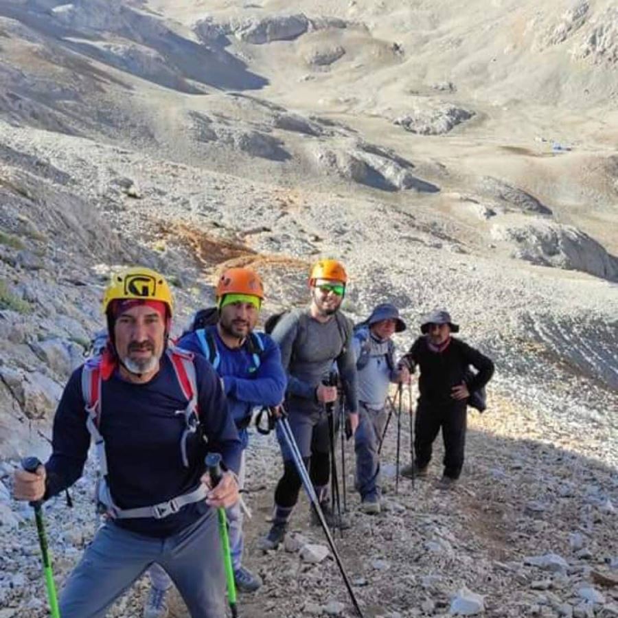 ZİRVEYE DOYMUYORLAR