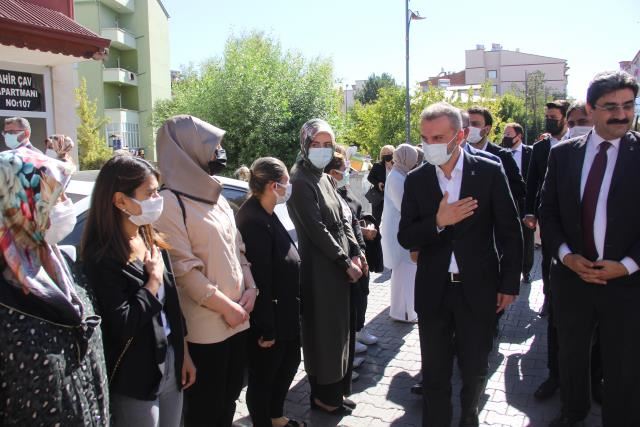 KANDEMİR, TEŞKİLAT ÜYELERİYLE BULUŞTU