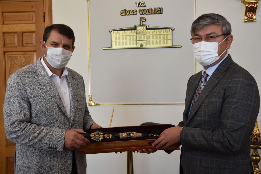 KAZAKİSTAN BÜYÜKELÇİSİ SAPARBEKULY'DEN YATIRIM DAVETİ