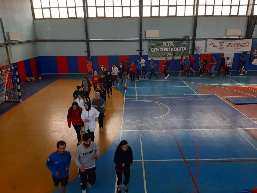 MÜCADELELERİ POLİS OLMAK İÇİN