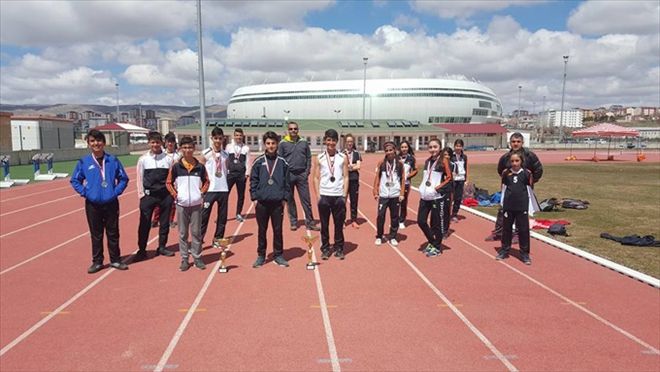 PUANLIDA ALTIN BAŞARI