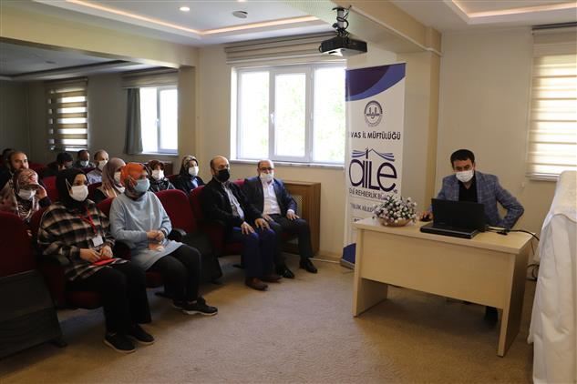 SEMİNERDE ŞİDDET ANLATILDI