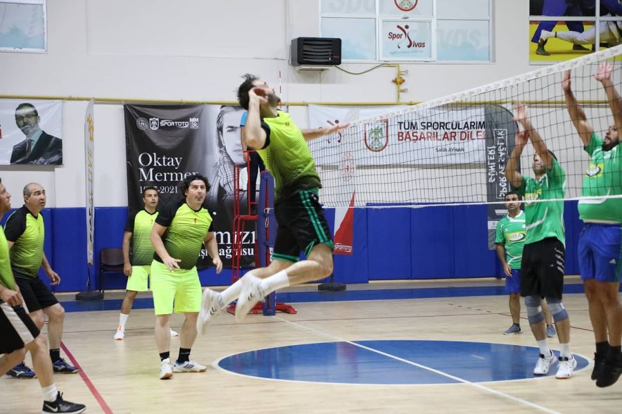 VOLEYBOLDA HEYECAN ARTIYOR