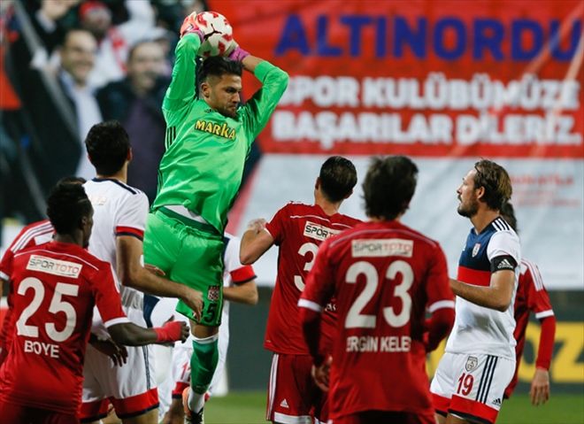 ŞAMPİYONLUĞUN GİZLİ KAHRAMANLARI KALECİLER