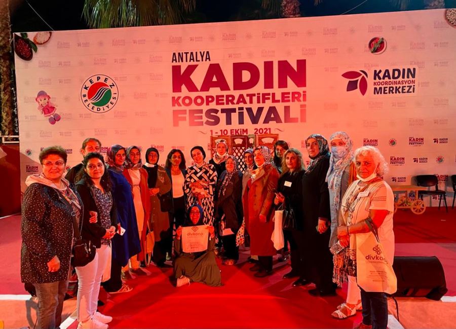 ÜRETEN KADINLAR FESTİVALİ GEZDİ