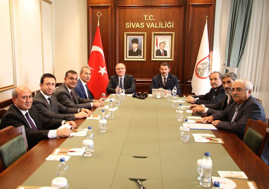 HİZMET VAKFI ÖĞRENCİLERE BURS VERECEK