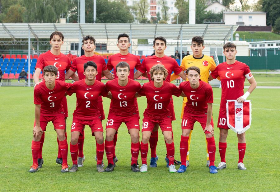 SİVASSPOR'DA İKİ FUTBOLCU MİLLİ TAKIMDA