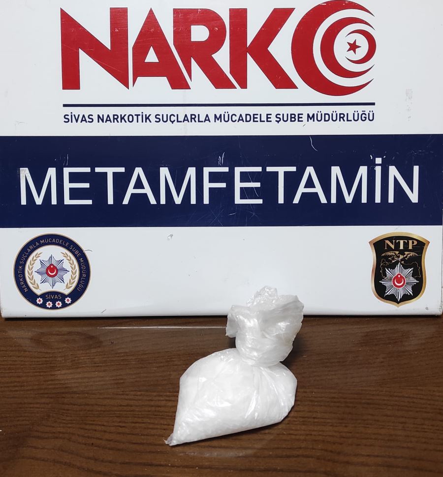 POLİSTEN KAÇAKÇILARA DARBE