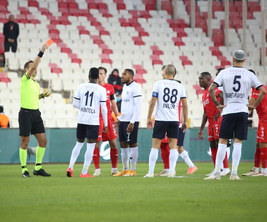 Henrique, Altay maçında yok