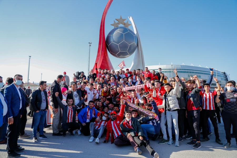 Sivasspor Anıtı törenle açıldı (VİDEO)