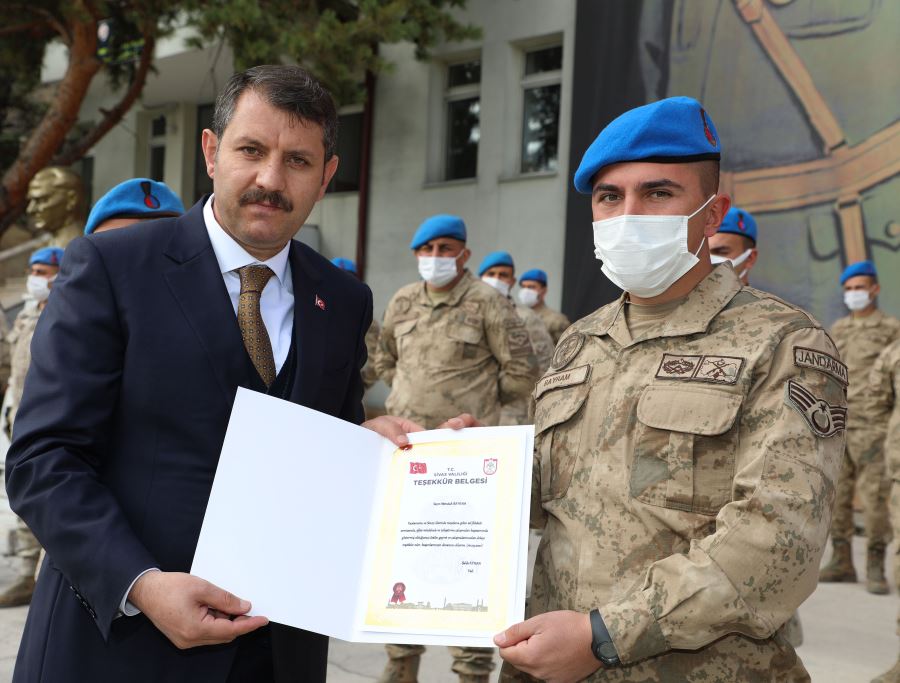 KAHRAMANLARA MİNNETTARIZ