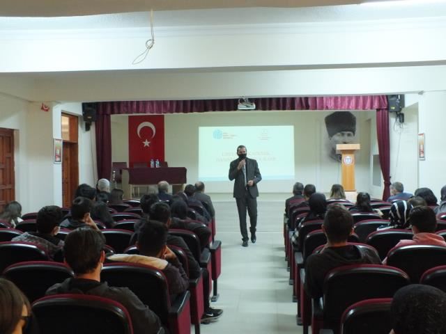 ÖĞRENCİLERE DANIŞMANLIK SEMİNERİ