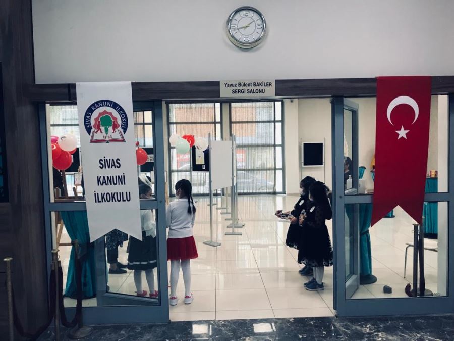 KANUNİ’Yİ ESERLERİ İLE ANDILAR (VİDEO)