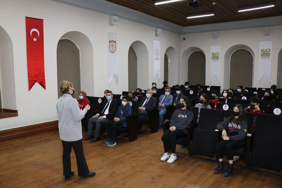 EDEBİYAT DERSLERİ BAŞLADI