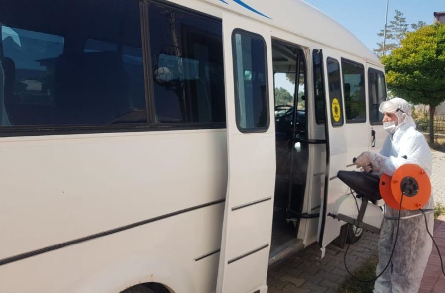 Öğrenci servisleri dezenfekte edildi