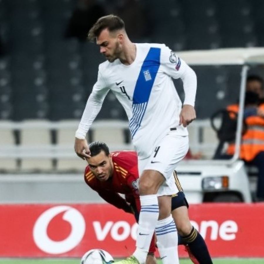 Dimitrios milli formayı giydi