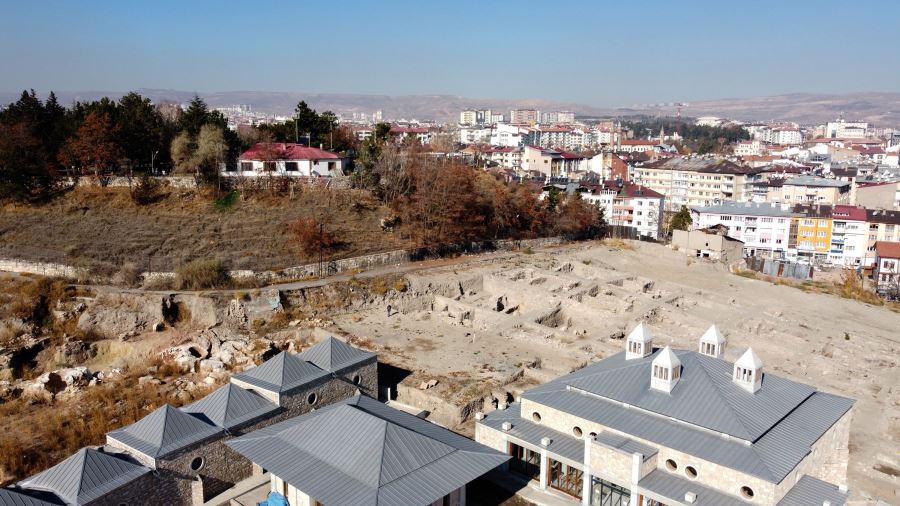 Sivas Kalesi'nin iç surları gün yüzüne çıkarılacak