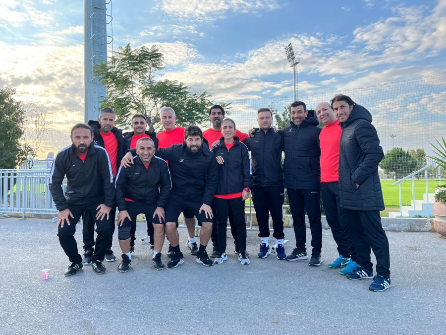 Özer hoca, lisans kursunda