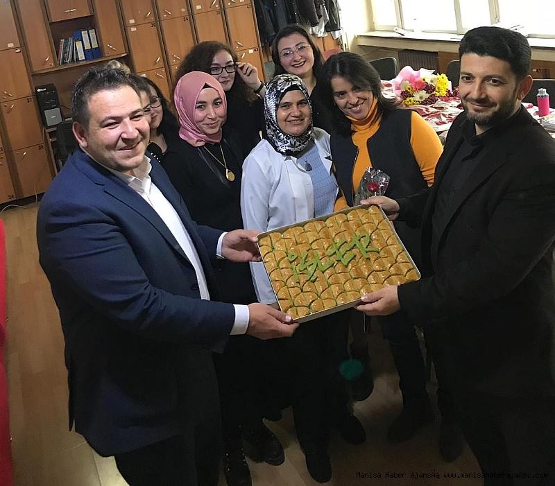 İŞLER'DEN ANLAMLI ÖĞRETMENLER GÜNÜ KUTLAMASI