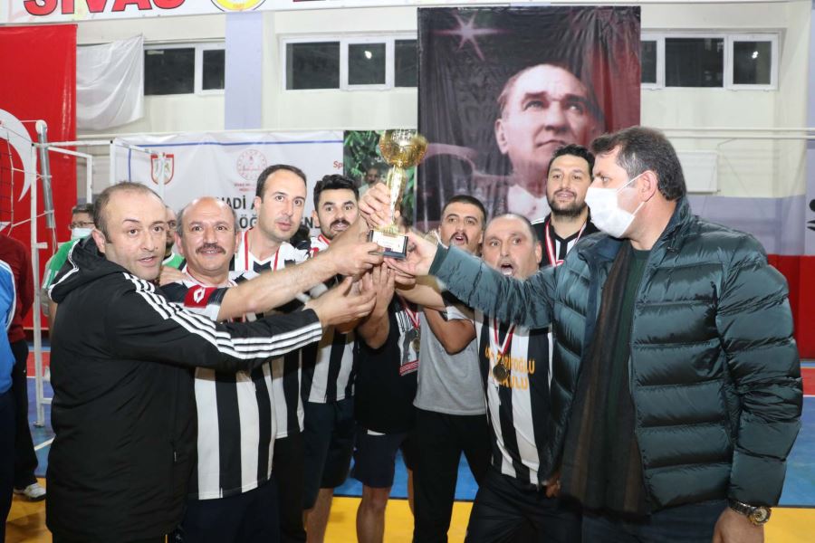 ŞAMPİYONLAR BELLİ OLDU