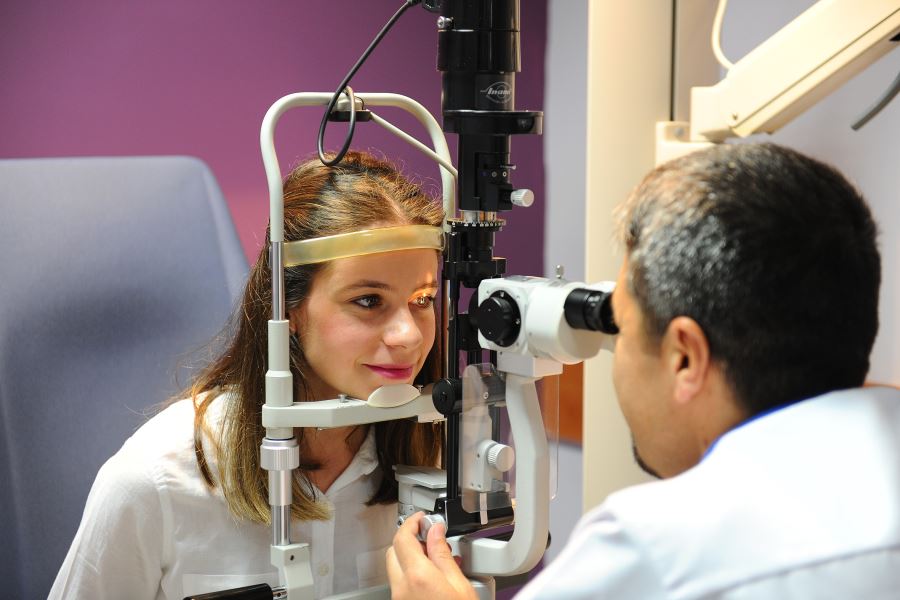 Gözlerinizi düzenli muayene ettirin