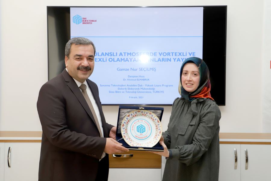 İLK KEZ MEZUN VERDİ