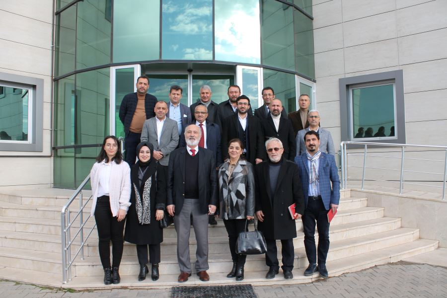 GENÇLER YATIRIMCILIĞA YÖNLENMELİ