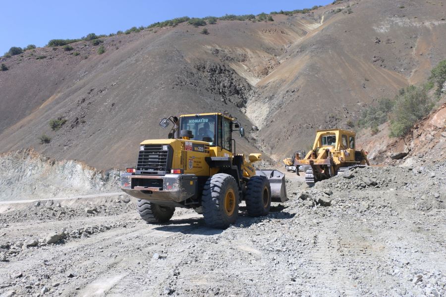 EKİPLER ARI GİBİ ÇALIŞTI