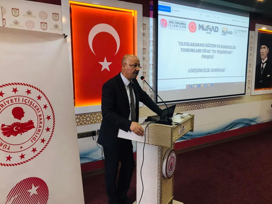 Öğrenciler staj yaparak mezun olmalı