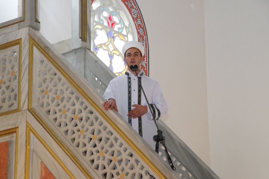 Hutbede birincilik için ter döktüler