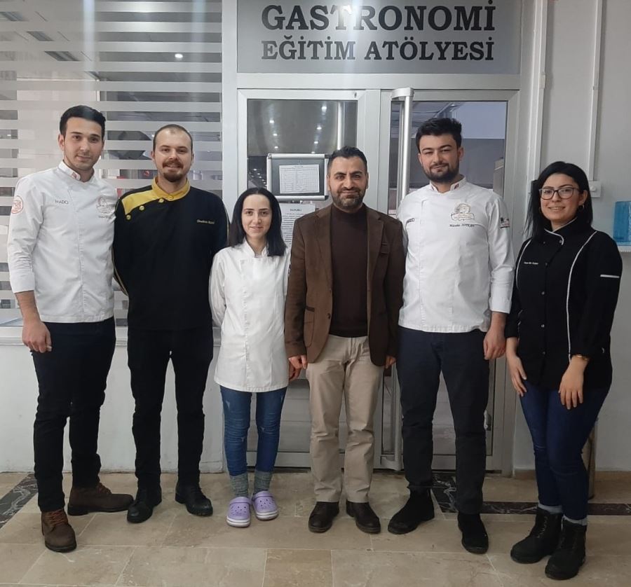 Tasarımlarla yarışmalara hazırlanıyorlar