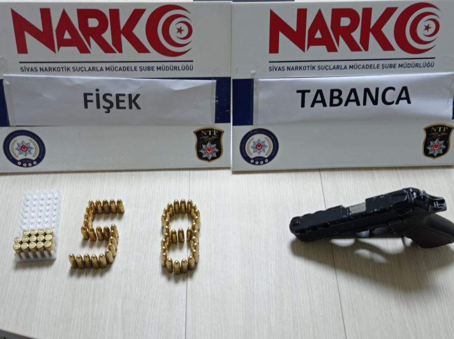 Sokak satıcıları kaçamadı