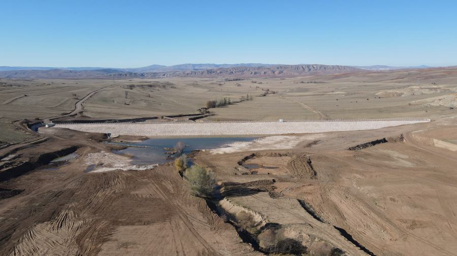 Elbeyli göleti su tutmaya başladı
