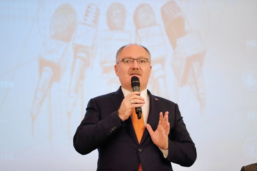 MİLLET ADINA İŞ YAPMAKLA YETKİLİYİZ