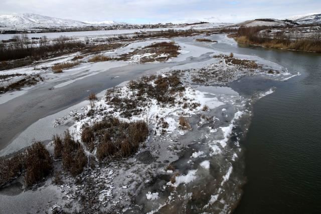 Kızılırmak kısmen buz tuttu