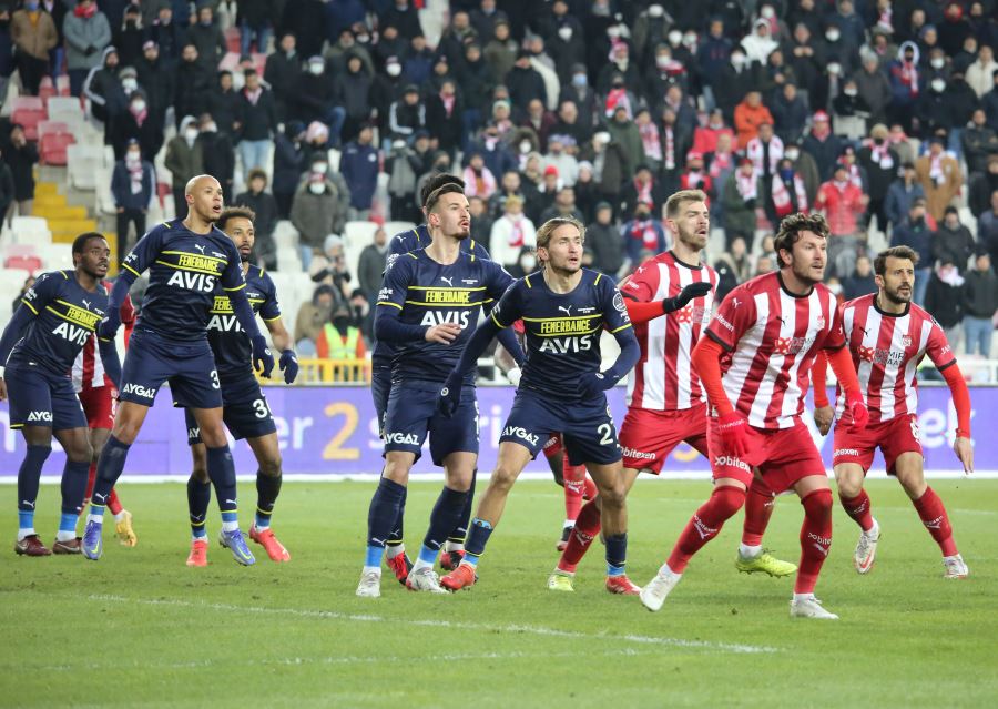 10. beraberliğini Fenerbahçe karşısında aldı