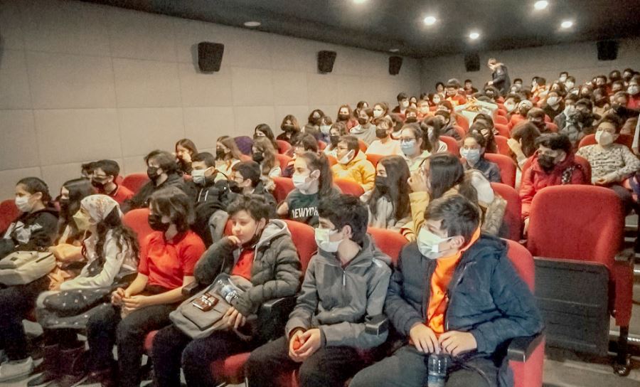 İletişim fakültesini ziyaret ettiler