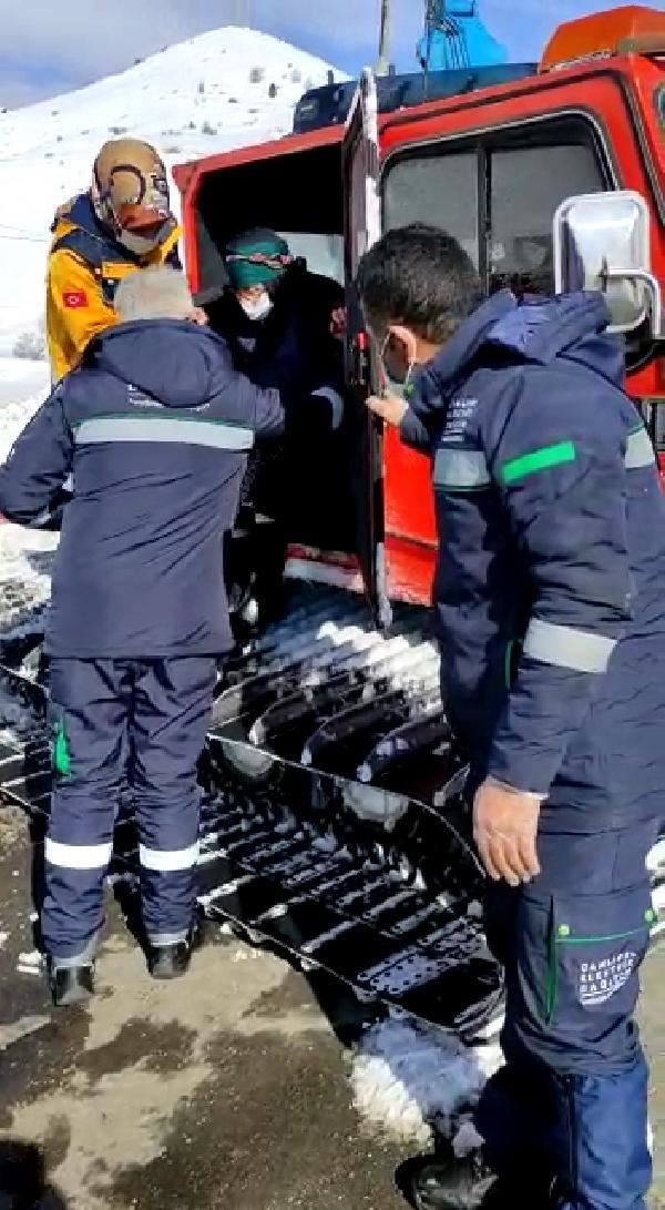 HASTALARA PALETLİ ARAÇLA ULAŞTILAR (VİDEO)