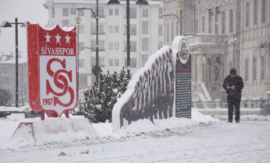214 yerleşim yeri yolu kardan kapandı