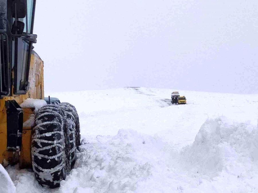 Mahsur kalan 20 kişi kurtarıldı (Video)