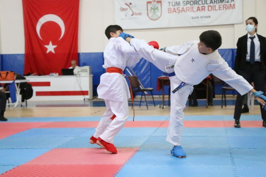 KARATE MAÇLARI TAM PUAN ALDI