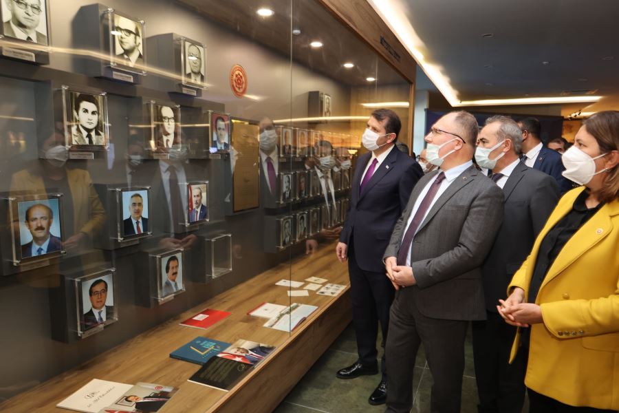 İki müze ziyaretçilere açıldı