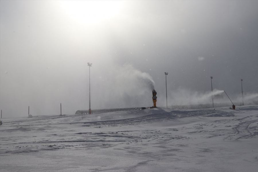 Kar kalınlığı 135 santimetreye ulaştı