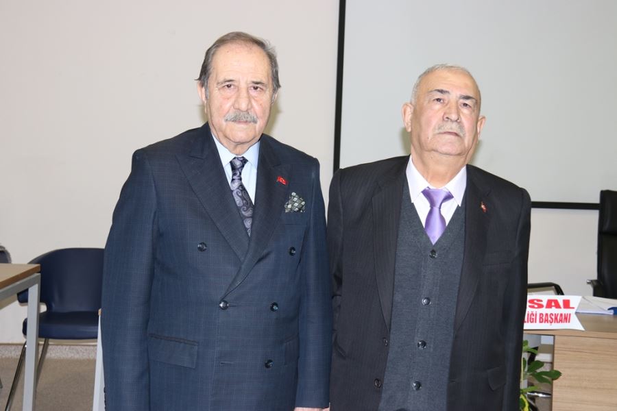 38 yıllık başkan yeniden seçildi