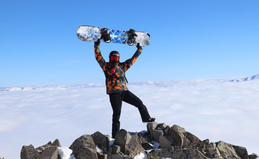 Bulutlar üzerinde kayak (Video)