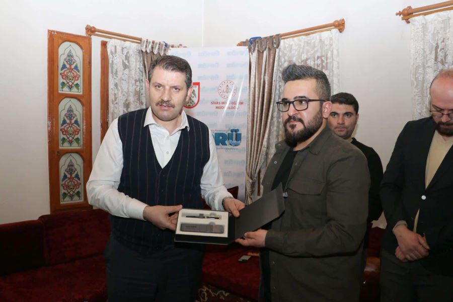 Vali Ayhan Öğretmenlerle Bir Araya Geldi