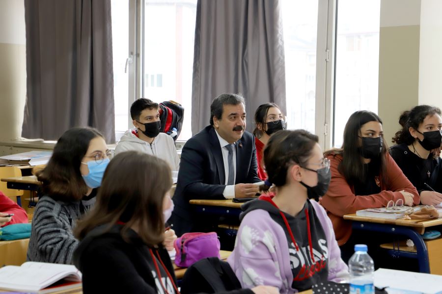 Kariyer için SBTÜ’yü tercih edin (Video)